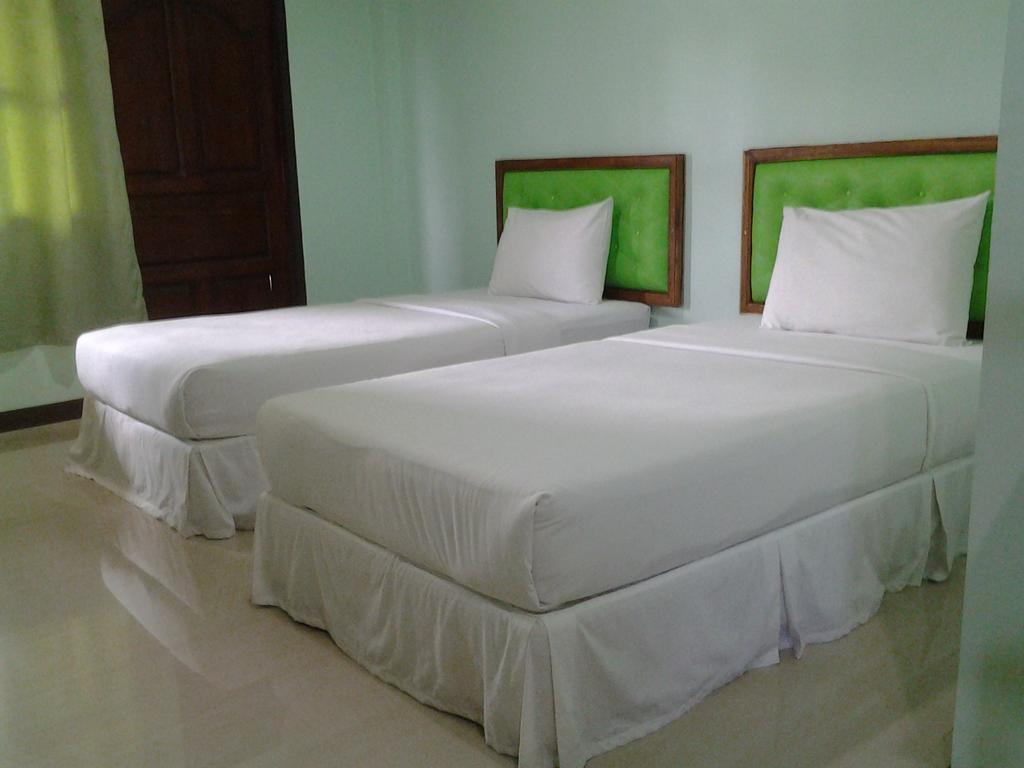 J-Safe Guesthouse Sukhothai Bagian luar foto