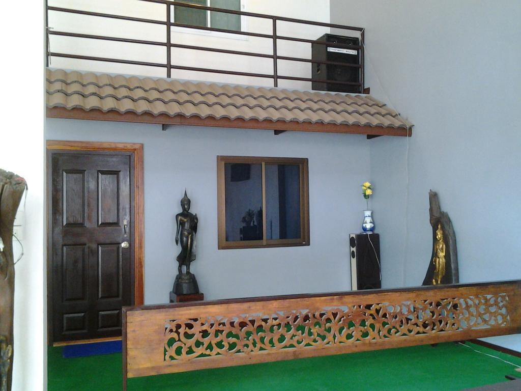 J-Safe Guesthouse Sukhothai Bagian luar foto