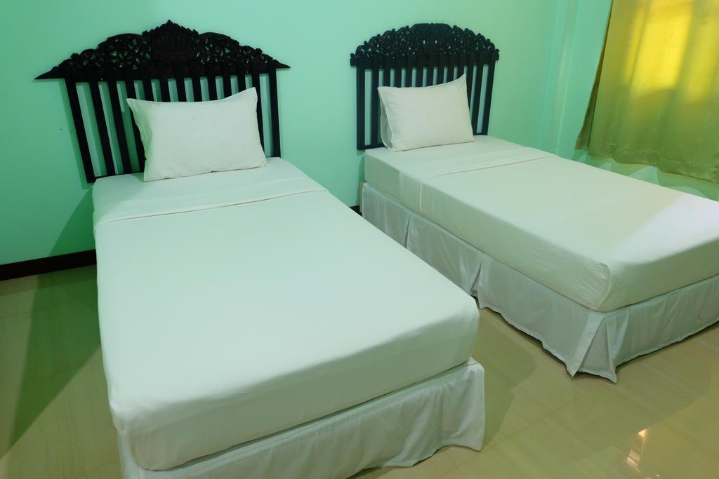 J-Safe Guesthouse Sukhothai Bagian luar foto