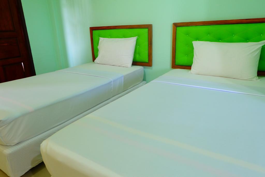 J-Safe Guesthouse Sukhothai Bagian luar foto