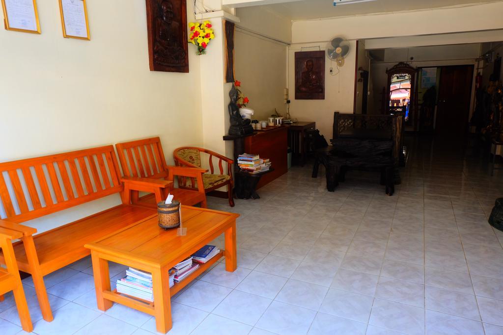 J-Safe Guesthouse Sukhothai Bagian luar foto