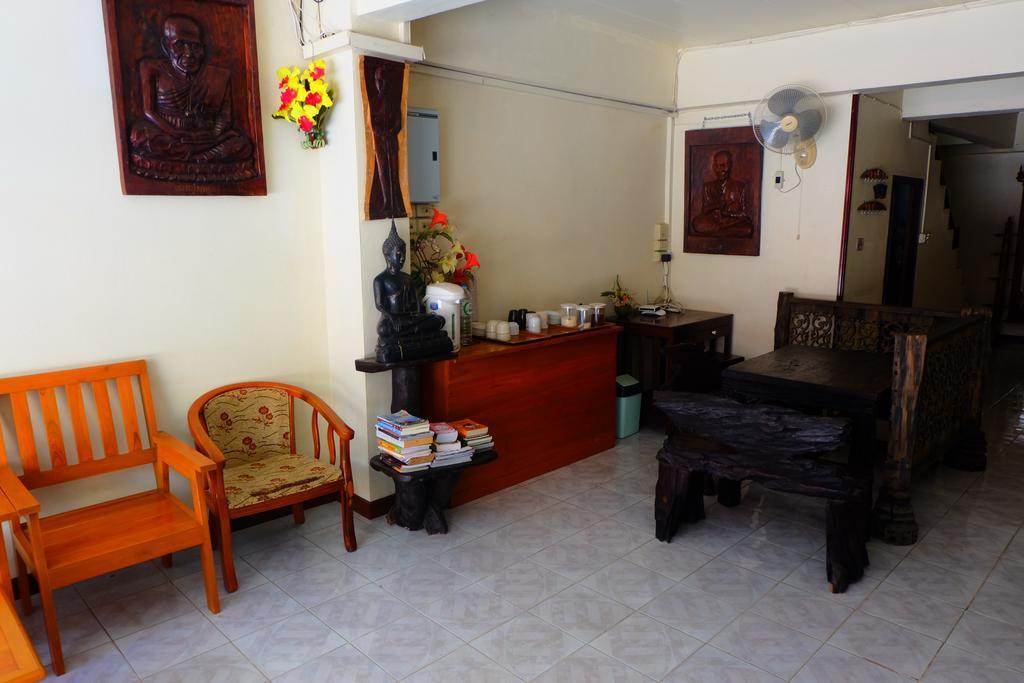 J-Safe Guesthouse Sukhothai Bagian luar foto