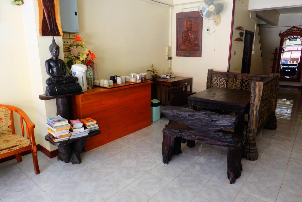 J-Safe Guesthouse Sukhothai Bagian luar foto