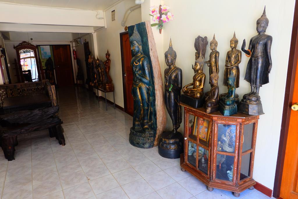 J-Safe Guesthouse Sukhothai Bagian luar foto