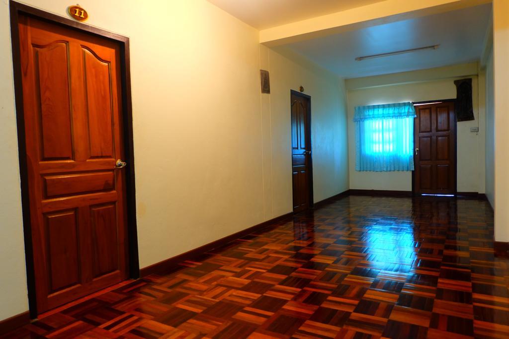 J-Safe Guesthouse Sukhothai Bagian luar foto